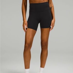 Lululemon Wunder Under Train shorts 6” (S)